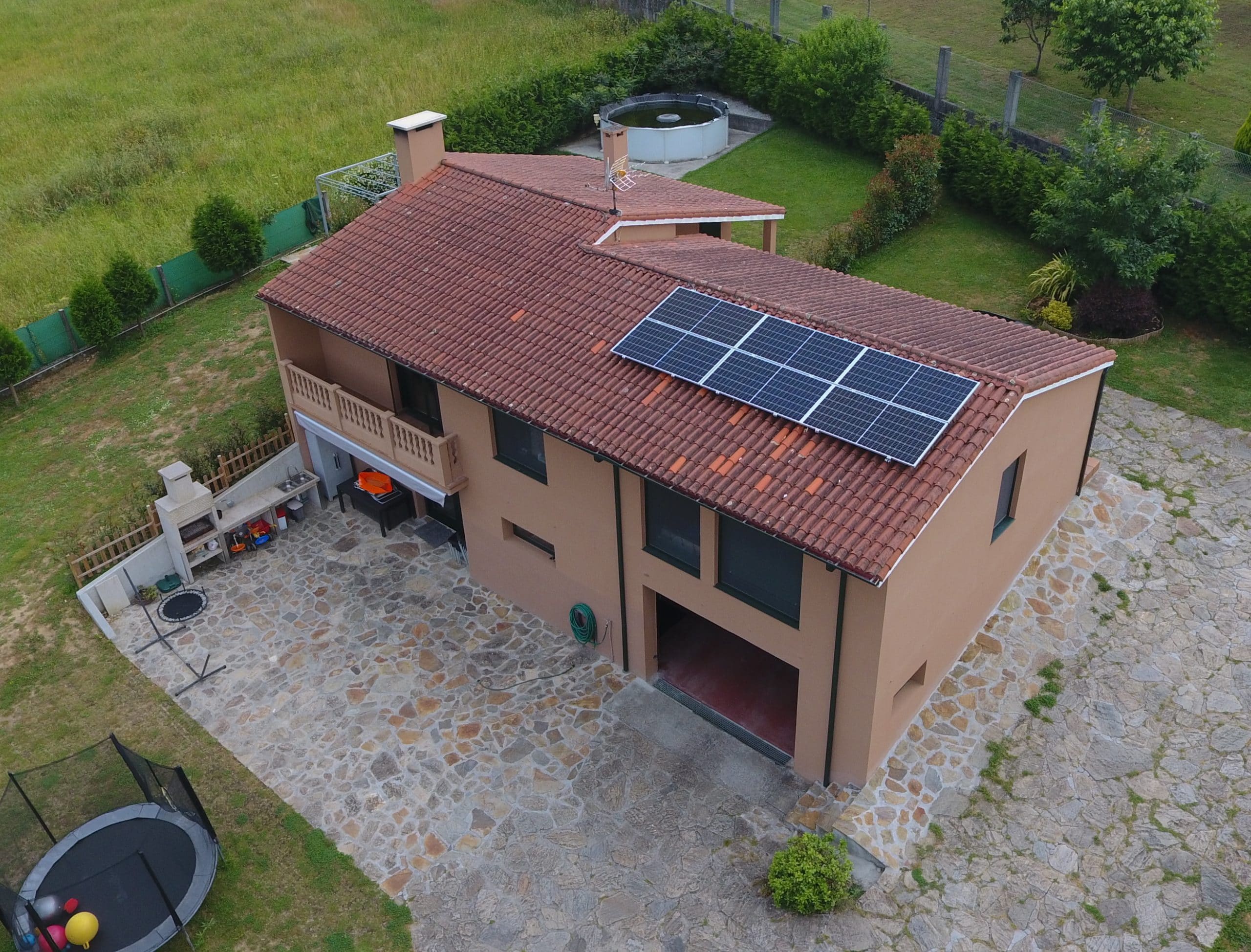 instalación fotovoltaica para autoconsumo en vivienda unifamiliar
